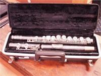 Silverplated flute marked Selmer Bundy with case