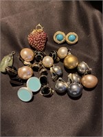 Lot of 10 Vintage Jewelry