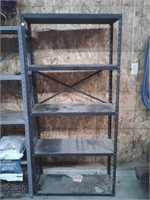 Metal shelving unit