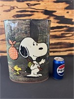 Snoopy  Garbage Can  ( NO SHIPPING)