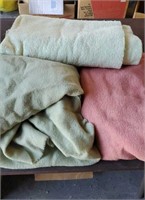 3 wool blankets