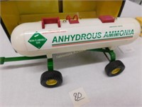 J. Deere Anhydrous ammonia wagon