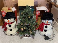 Snowmen & Christmas Tree
