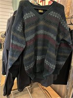 Alpaca quitex sweater size small