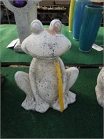 Concrete smiling frog