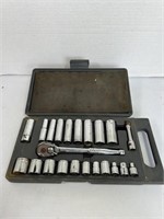 Popular Mechanics Socket Wrench Set