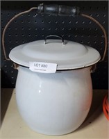 ENAMEL CHAMBER POT WITH LID & CARRYING HANDLE