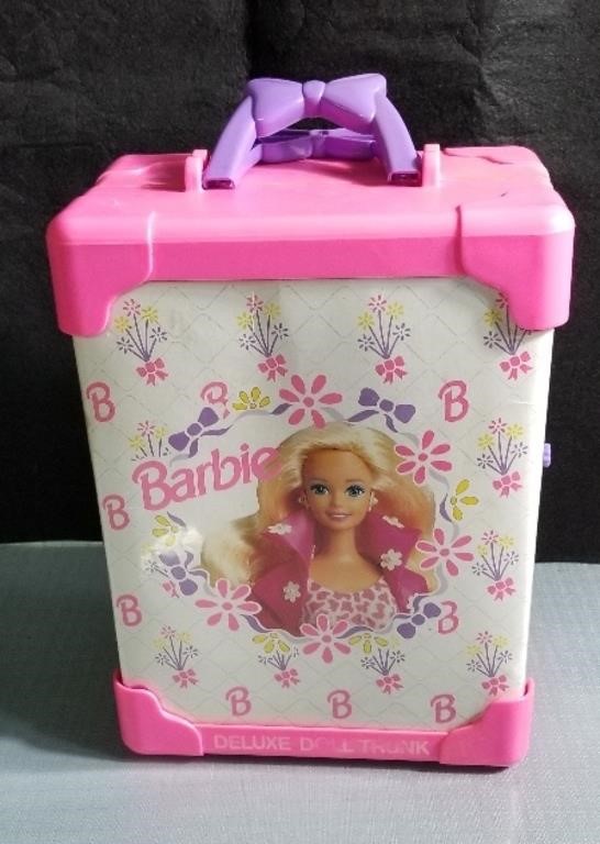 Barbie Deluxe Doll Trunk with 2 Barbies