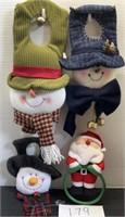 (4) Christmas door hangers; snowman / Santa