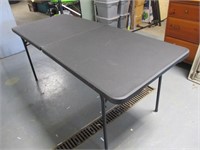 Metal and Plastic Folding Table