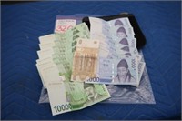 LOT, ASSORTED FOREIGN CURRENCY & BAG