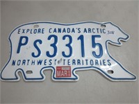 COLLECTABLE NWT POLAR BEAR LICENSE PLATE