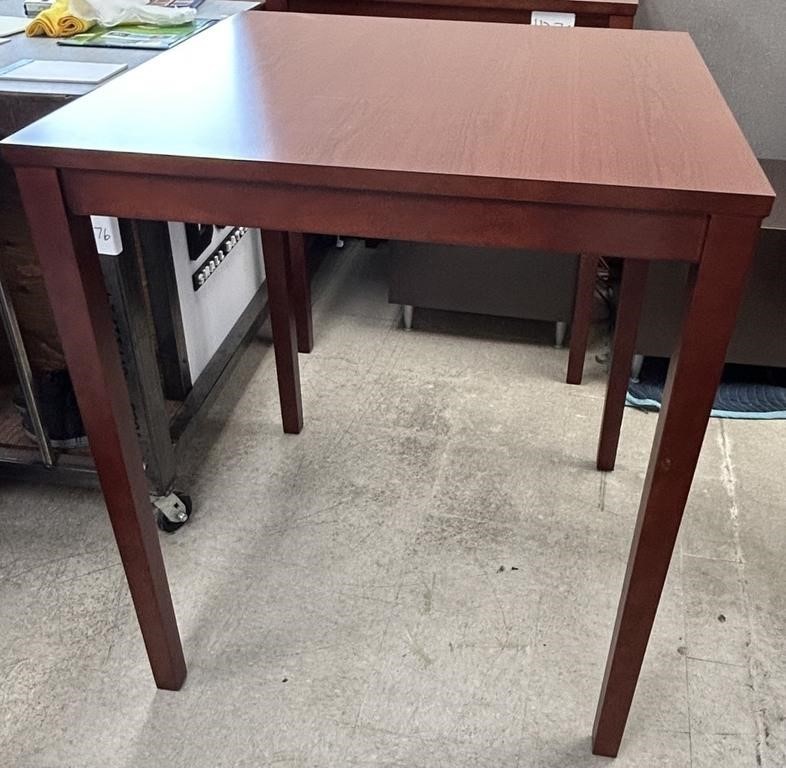 BUSINESS EQUIPMENT AUCTION - EXECUTIVE  OFFICE FURNITURE