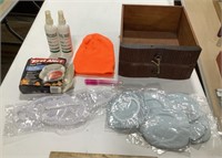 Misc. lot w/wood box - jewelry cleaners -full