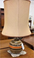 MID CENTURY POTTERY BASE LAMP WITH SHADE