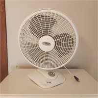 Lasko 3 Speed Fan - Powers on