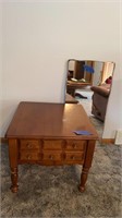 Mirror and sq side table