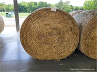 2 Round Bales Wheat Straw