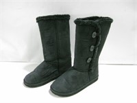 Black Fuzzy Boots Unknown Size