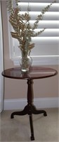 Bombay Company Tilt Top Table w/Vase