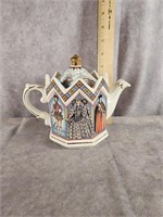 SADLER ELIZABETH I QUEEN OF ENGLAND TEA POT