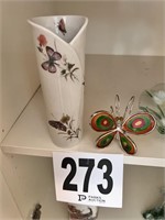 Vase & Butterfly(Den)