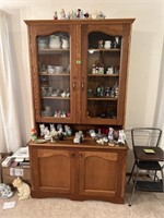 Nice China Hutch (Contents not included)