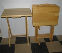 Set of four maple tv trays with stand.
