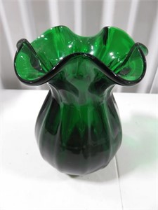 Emerald Green Art Deco Ruffled Vase