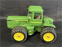 Ertl JD Tractor 4WD Dual Tires