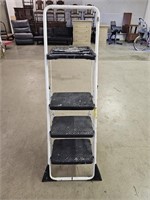 Cosco Step Ladder