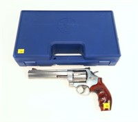 Smith & Wesson Model 625JM .45 Colt stainless