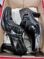 Aerosoles heeled  shoe boots size 6