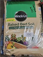 miracle gro raised bed soil (damaged)