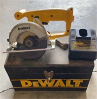 DeWalt Trim Saw with Charger No Battery
