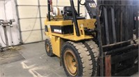 Caterpillar Forklift