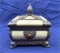 Beautiful Pet Remeberance Urn