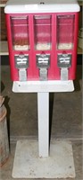 3-COMPARTMENT 25-CENT CANDY DISPENSER STAND