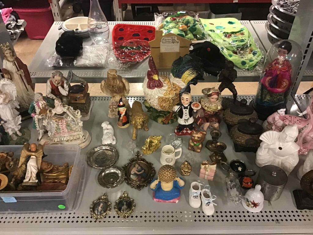 Collectible figurines and decor items. Some