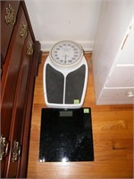 2 SCALES (1 WEIGHS TO 300 LBS.)