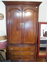 ARMOIRE WITH 3 DRAWERS IN BASE, 3 DRAWERS