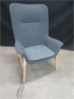 BLEACHED OAK BASE CURVED BACK LOUNGE CHAIR