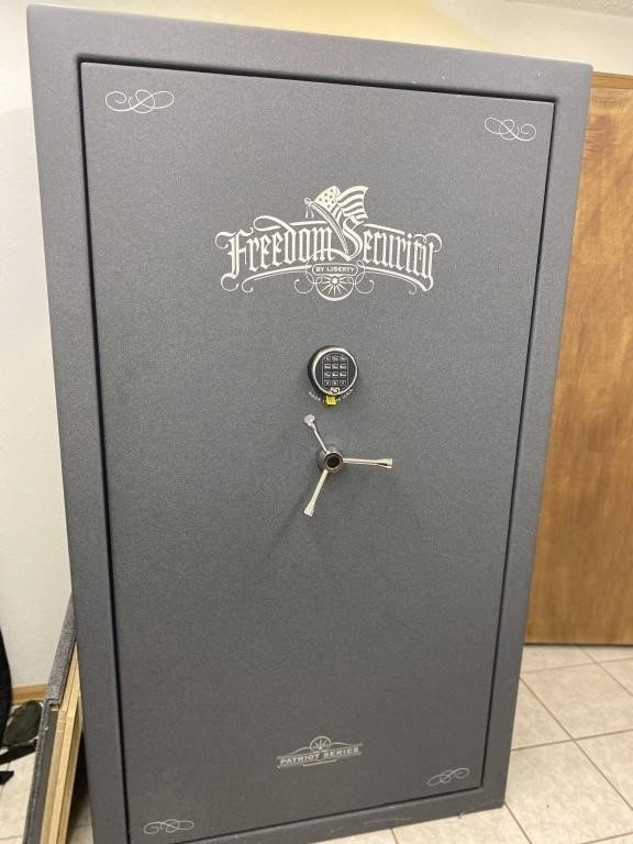 NEW Liberty Patriot Series 50 Gun Safe (fire res)