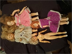 4 vintage dolls with closing eyes