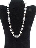 Black & White 15" Beaded Necklace w/3" Extension