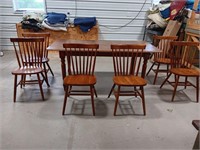 Table With Six Chairs 
Table 72x29x36(with