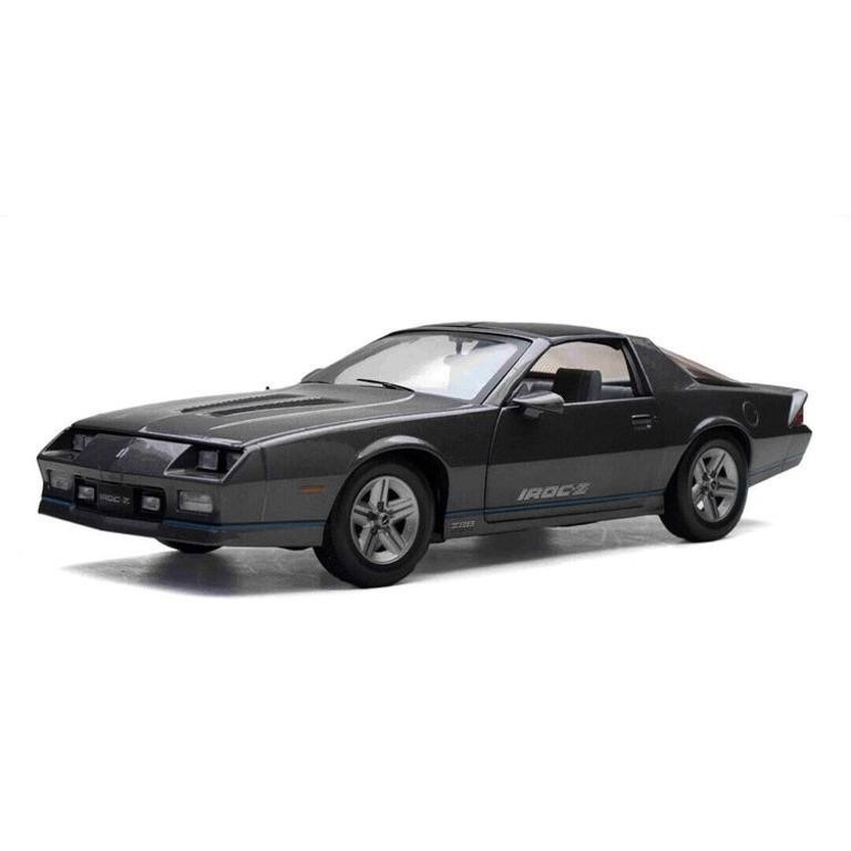 Chevrolet Camaro IROC-Z 1985 - Scale: 1:18