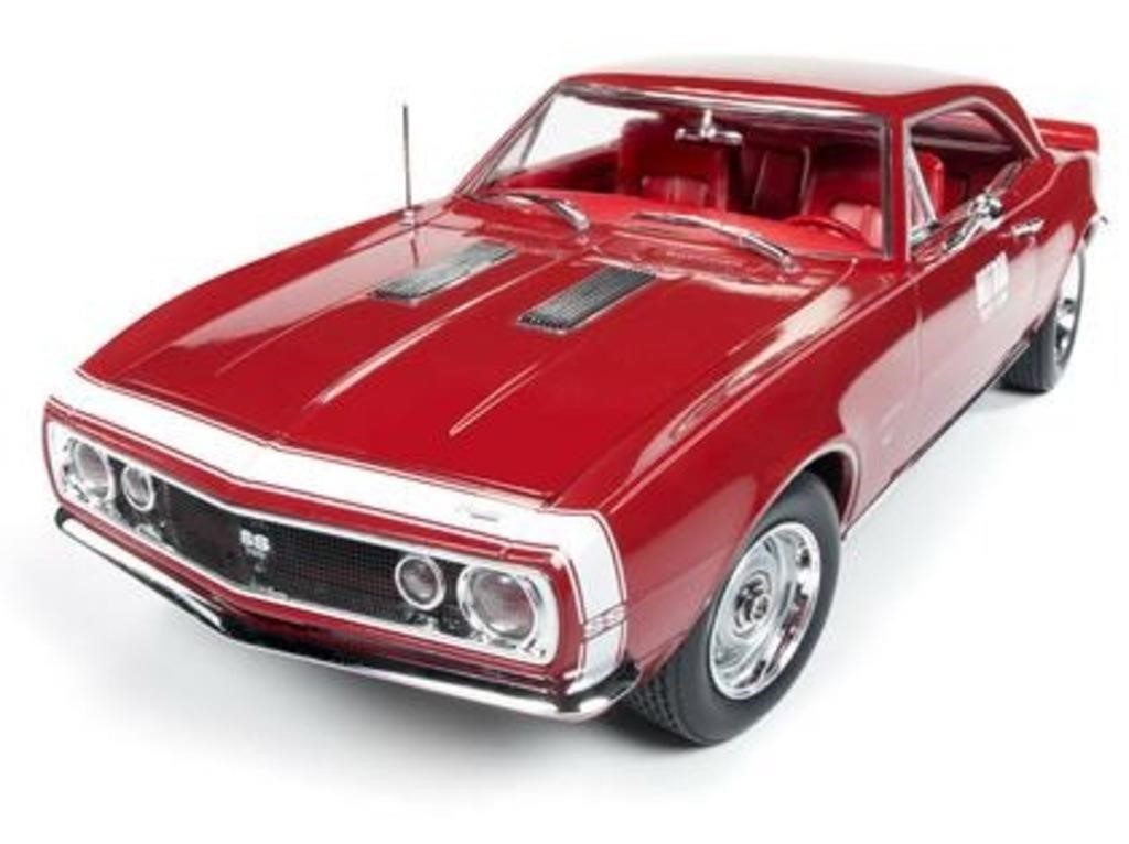 Chevrolet Camaro SS 1967 - Scale: 1:18