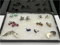 EIGHT VINTAGE SCREW AND CLIP BACK EARRINGS