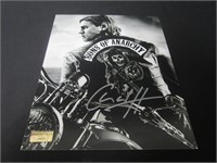 Charlie Hunnam Signed 8x10 Photo EUA COA